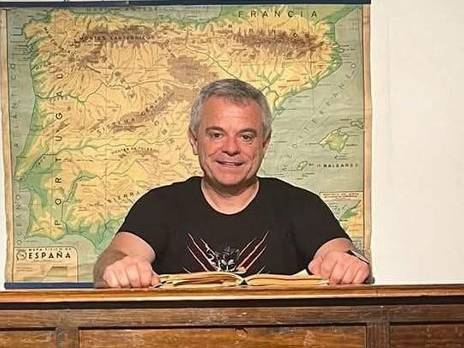 Juanlu Rivero, director del CEIP Castiñeiro de Laza.