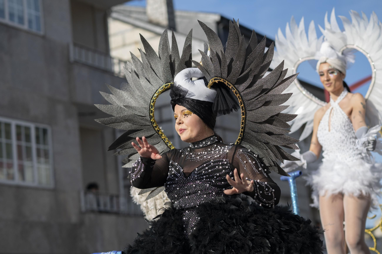 Galería | O Zamaruco dixo adeus ao Entroido en Cortegada o Entroido coas súas comparsas