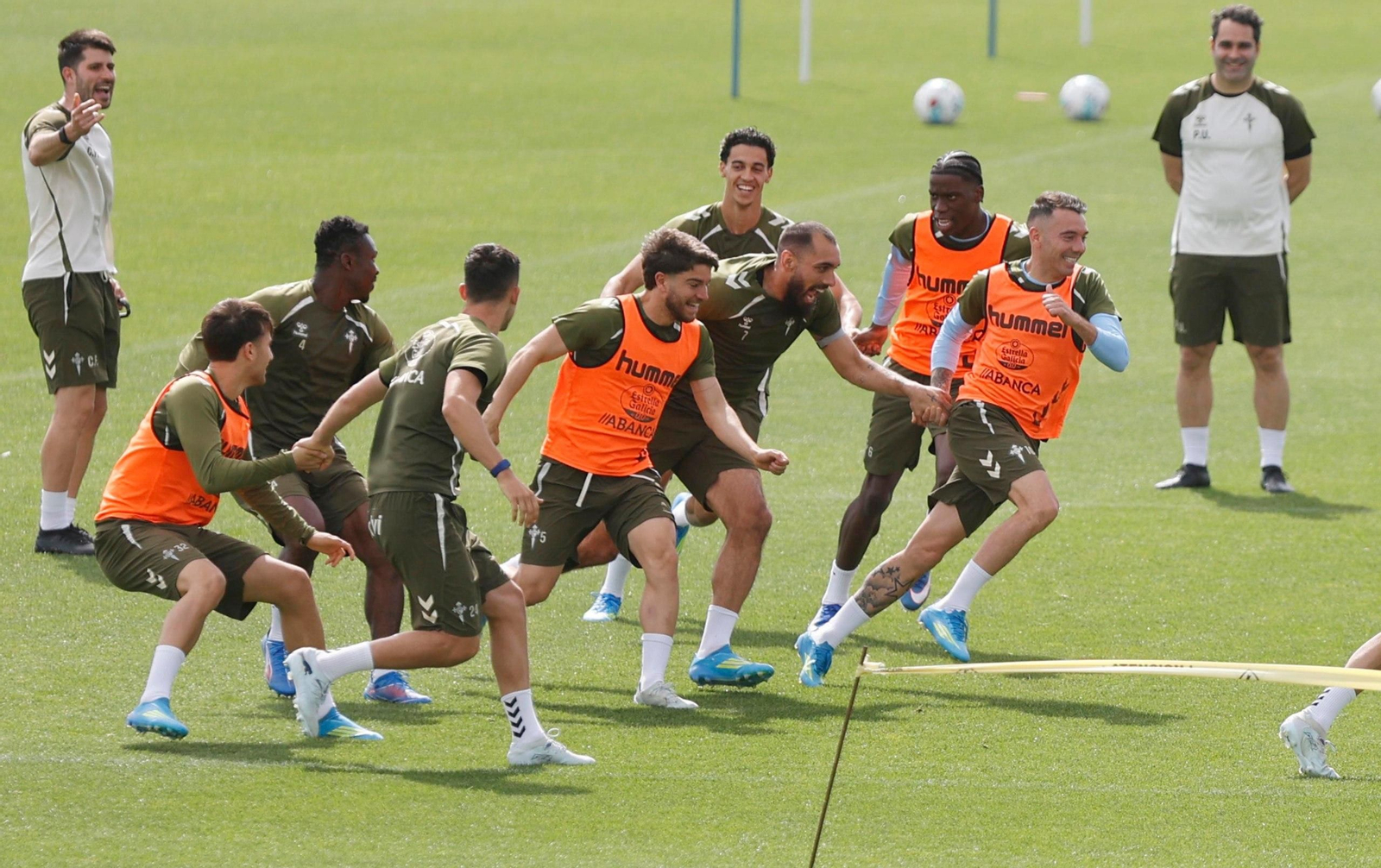 Galería | Aspas sonríe tras sellar su continuidad en el Celta