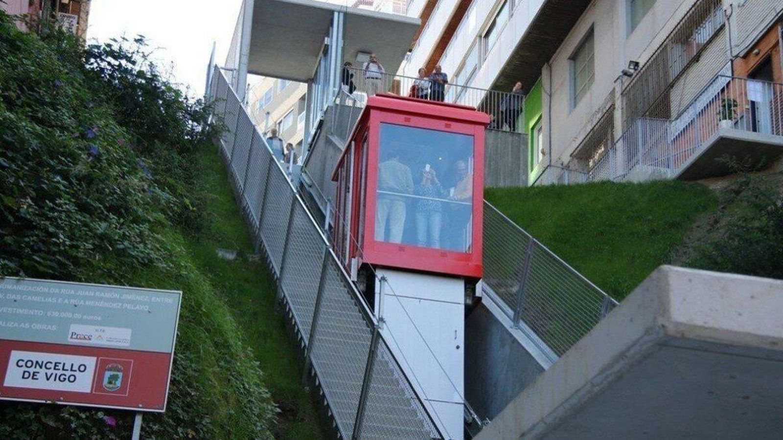 El ascensor inclinado de Menéndez Pelayo a Camelias.