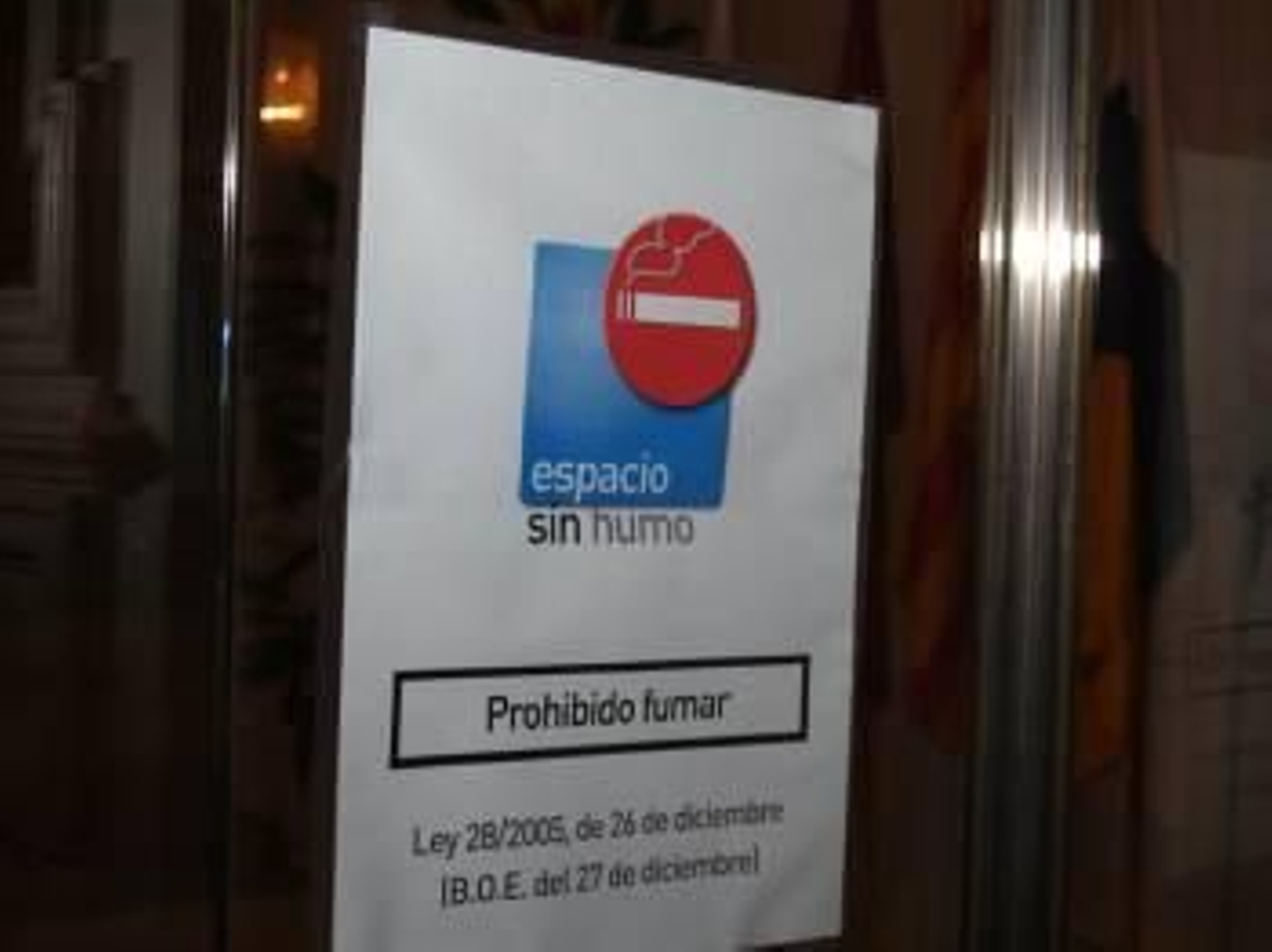 Cartel un espacio sin humos.