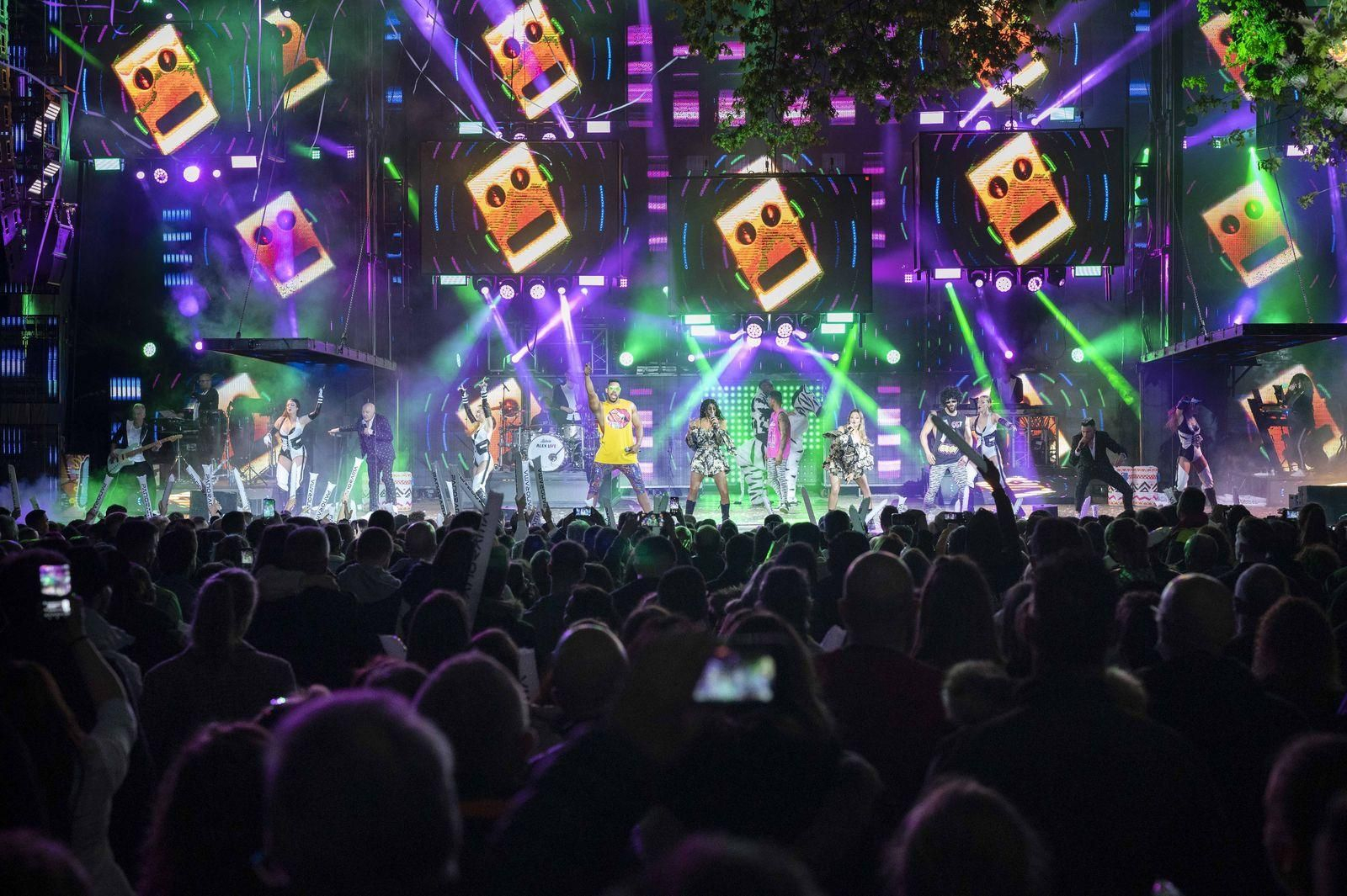 A orquesta Panorama en Amoeiro (Martiño Pinal)