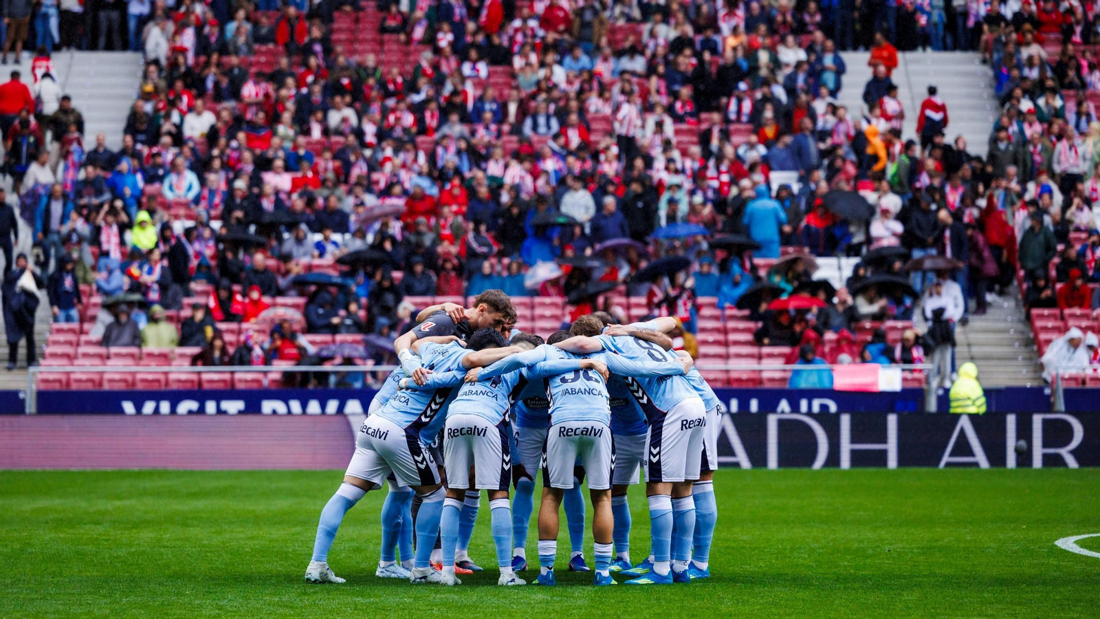 La conjura, antes del pitido inicial, parece que funcionó al Celta en el Metropolitano.