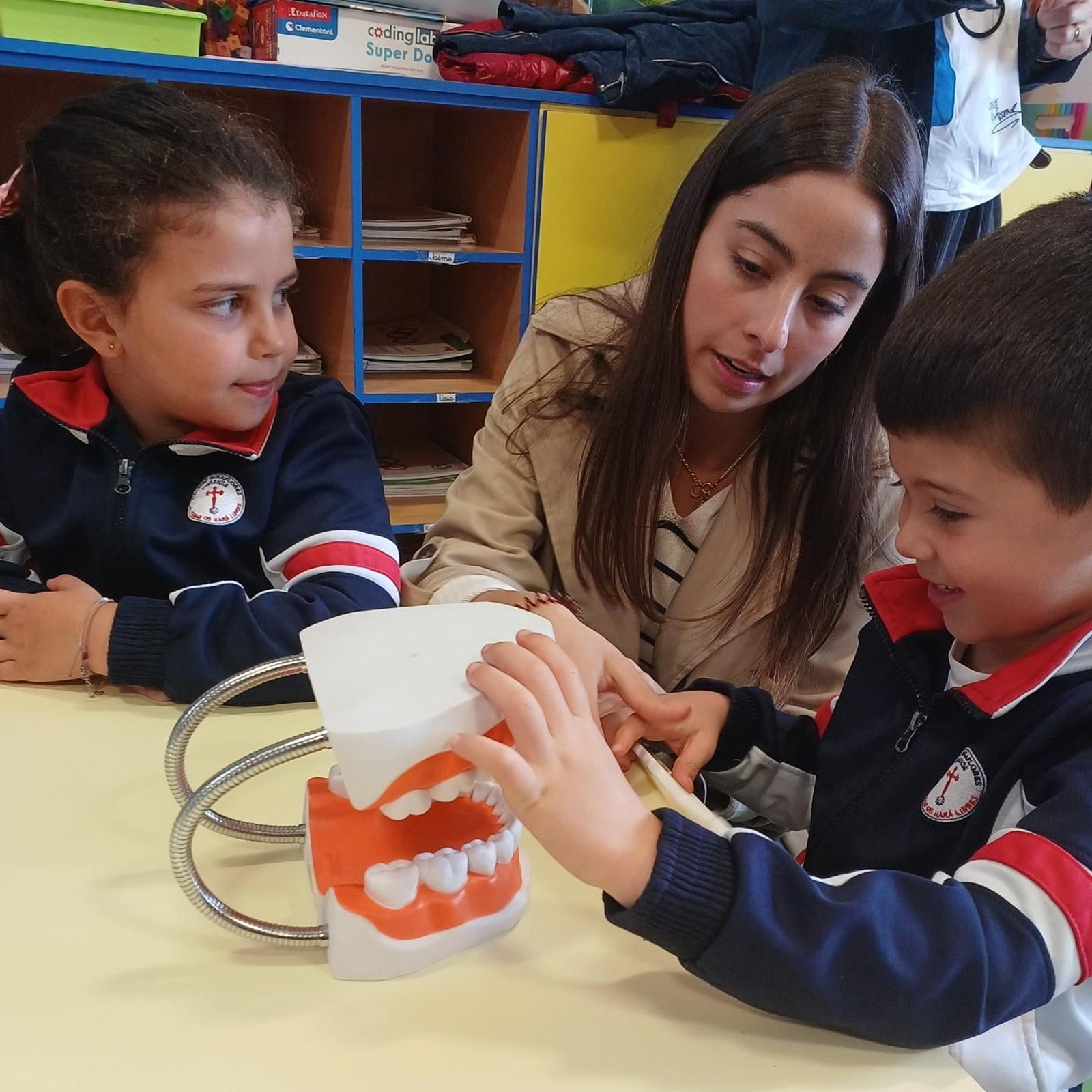 Talleres de higiene y salud bucodental en el colegio Miraflores