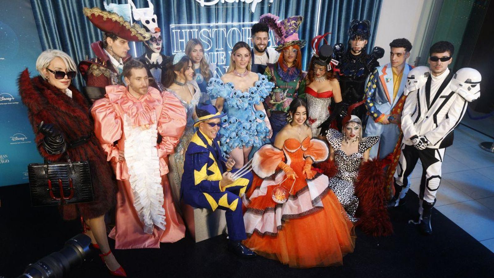 Los influencers protagonistas de la gala de Navidad de Disney+ en el Rooftop Lírico Teatro Calderón.
