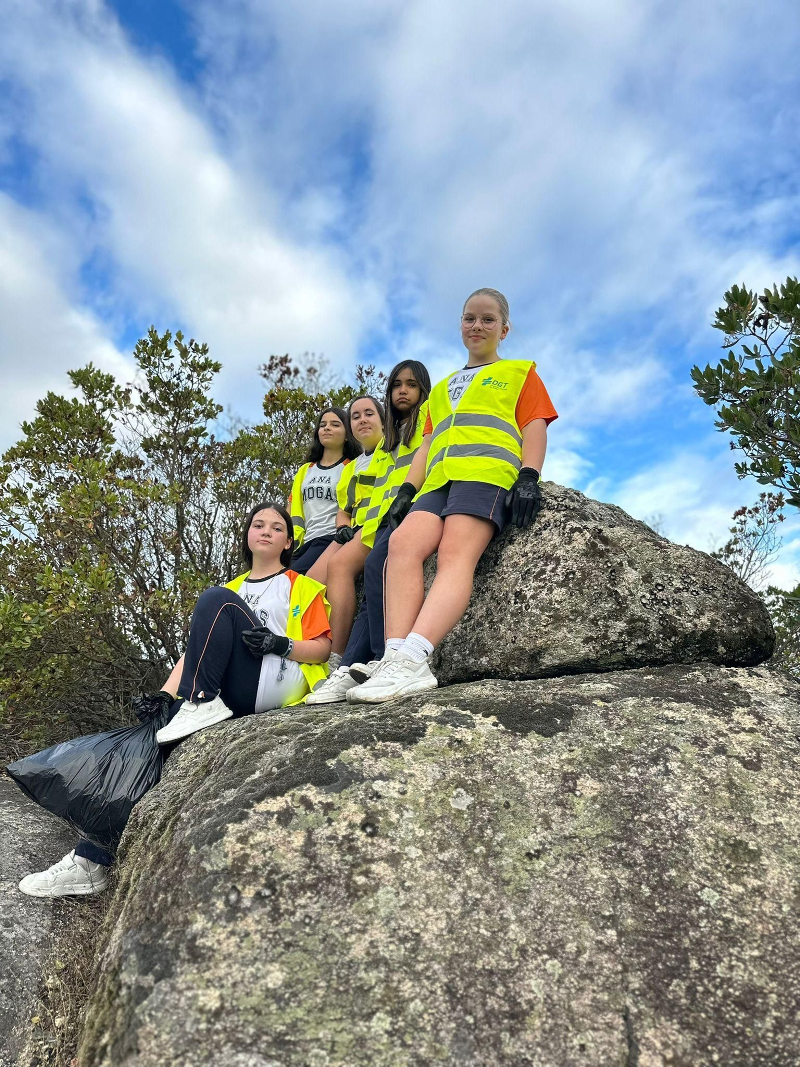 Ecovigilantes retiran la huella de los magostos