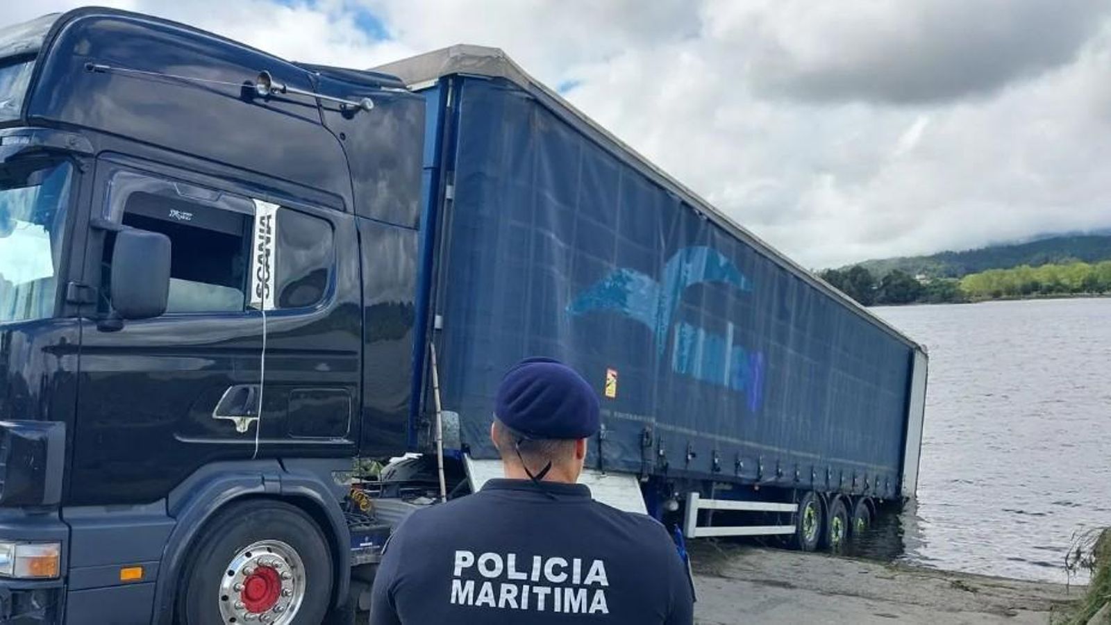 La Policía Marítima y la Policía Judicial portuguesa mantienen abierta la investigación en Lanhelas para esclarecer lo ocurrido.