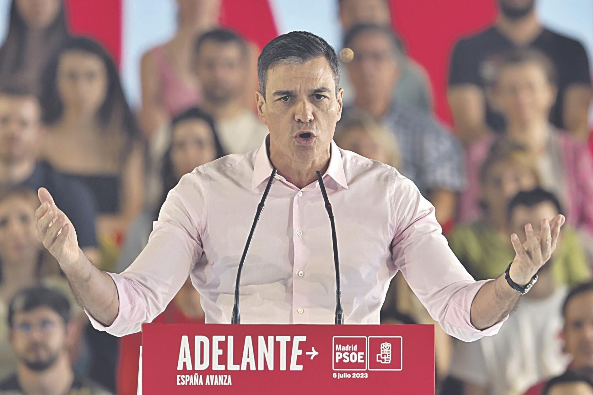 Pedro Sánchez, ayer en Madrid durante un mitin.