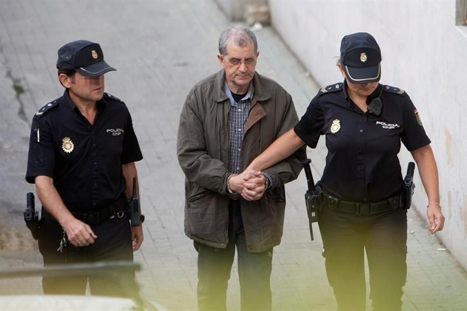 Miguel Rosendo llegando al juzgado.