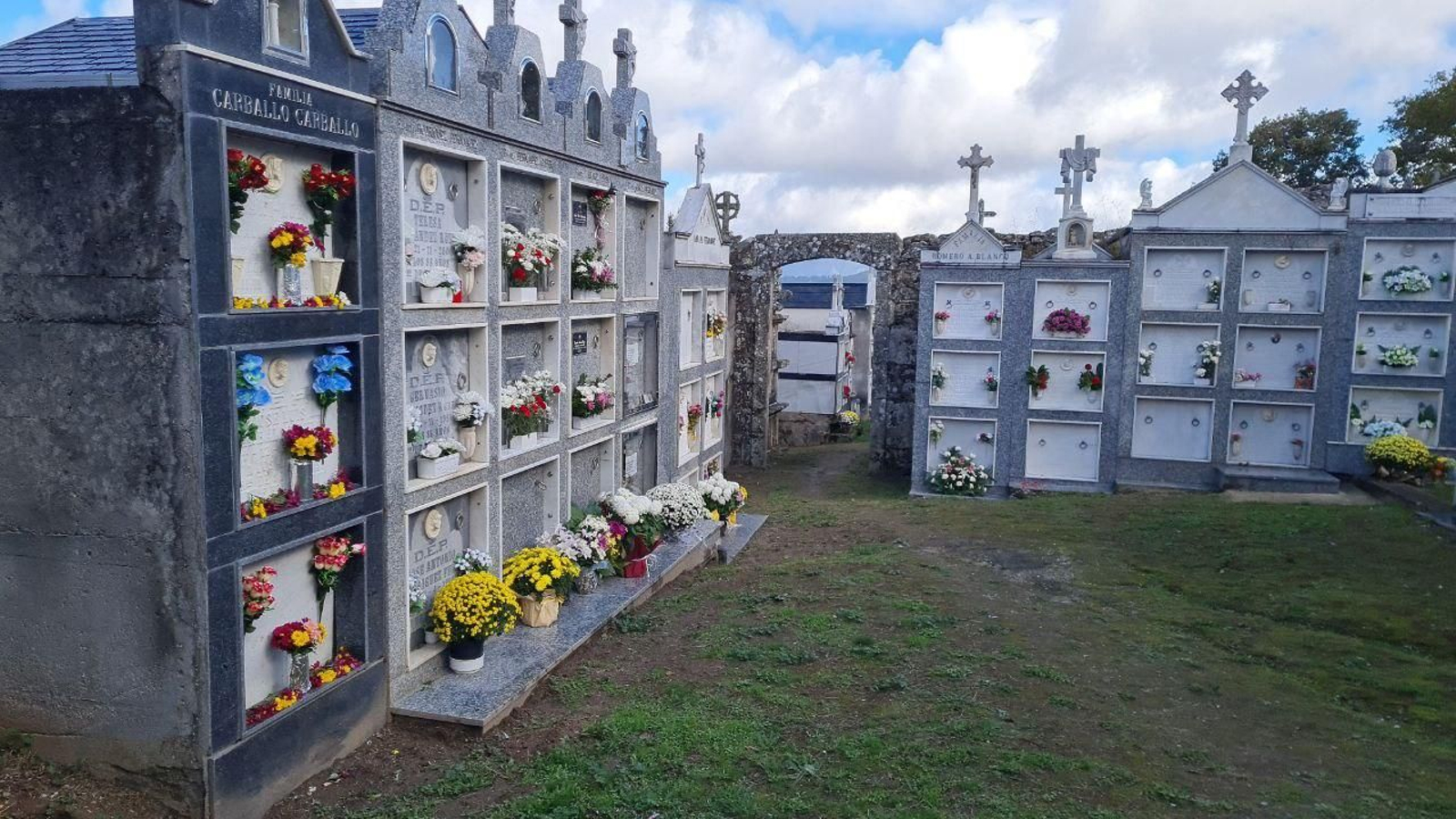 Cementerio de A Pobra de Trives. // R.M.