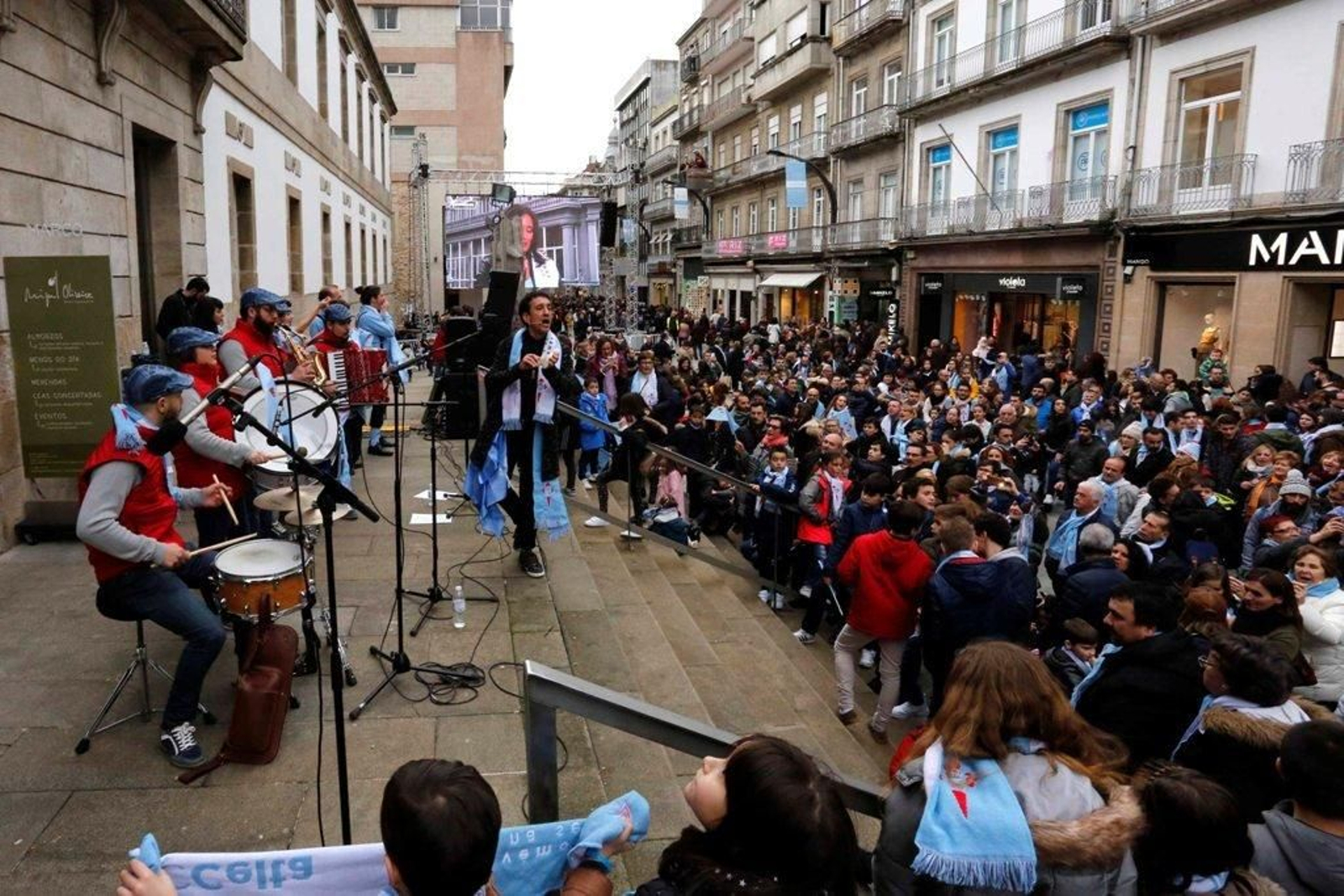 El Celta inaugura su nueva sede 212