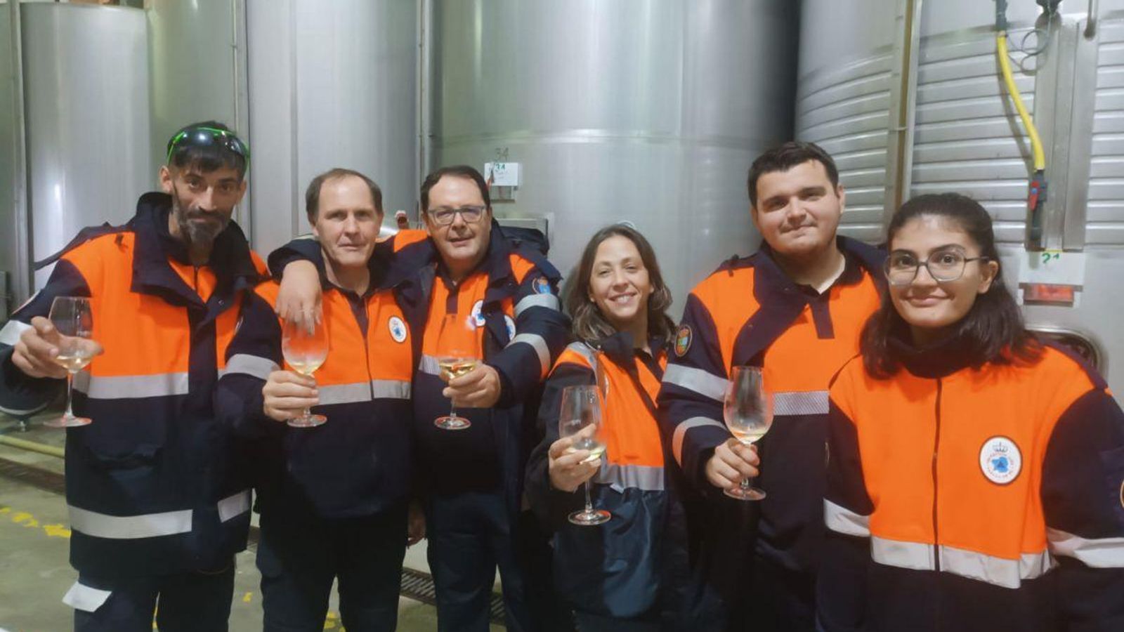 Compañeiros voluntarios e amigos.