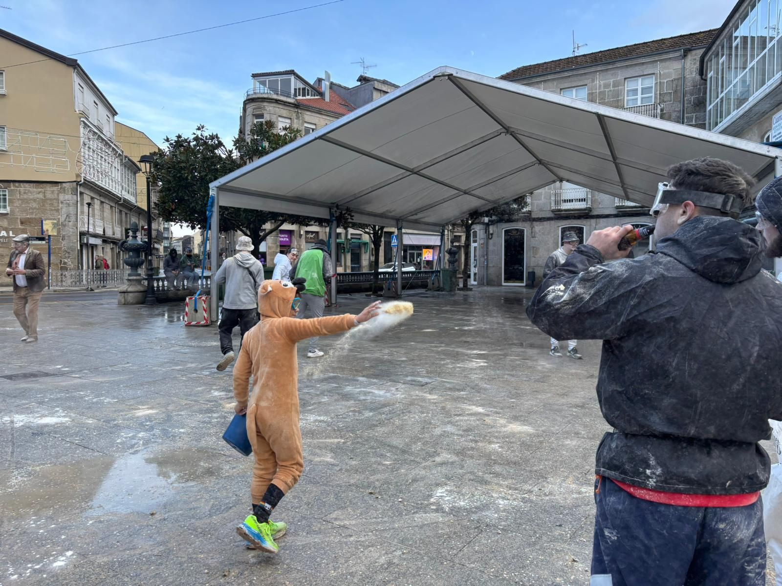Galería | Los entroideiros conquistan Xinzo en el Domingo de Fareleiro