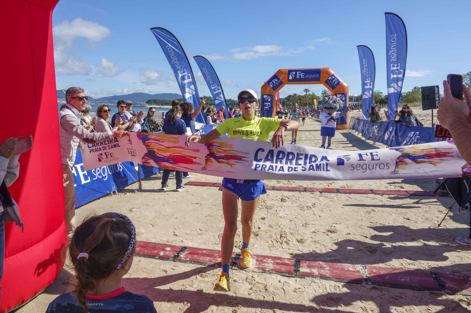 Galería | 1.000 corredores inundan Samil