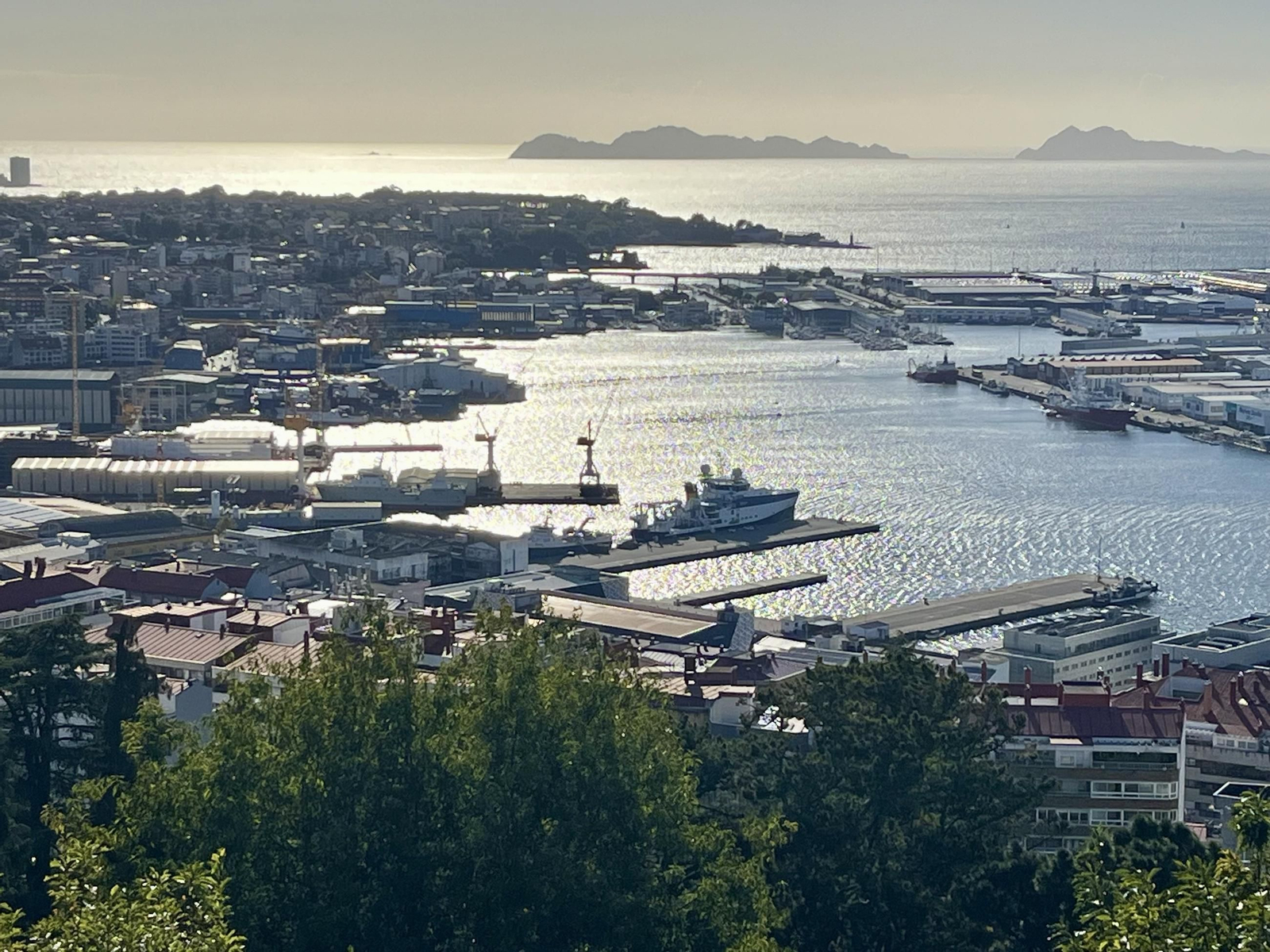 Sectores como los vigueses de metal, naval o pesca ofrecen un atractivo estratégico para inversores.