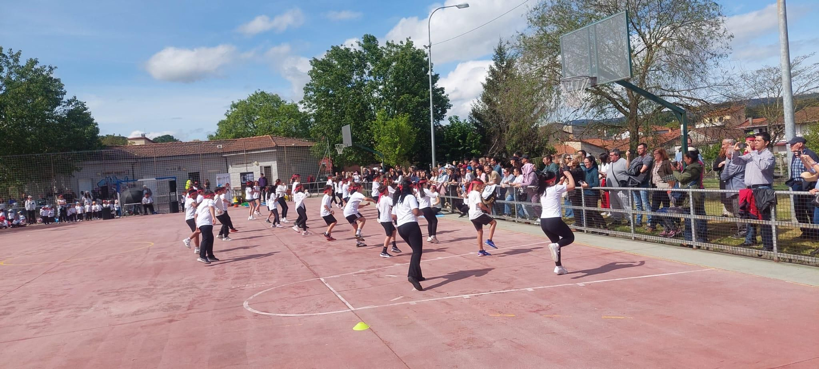 Día da Educación Física na rúa no colexio de Seixalbo