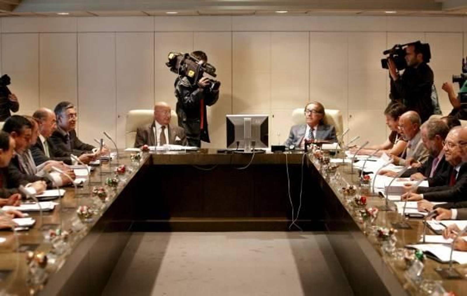 Consejo de administración de Caixa Galicia con Varela y Méndez al frente.