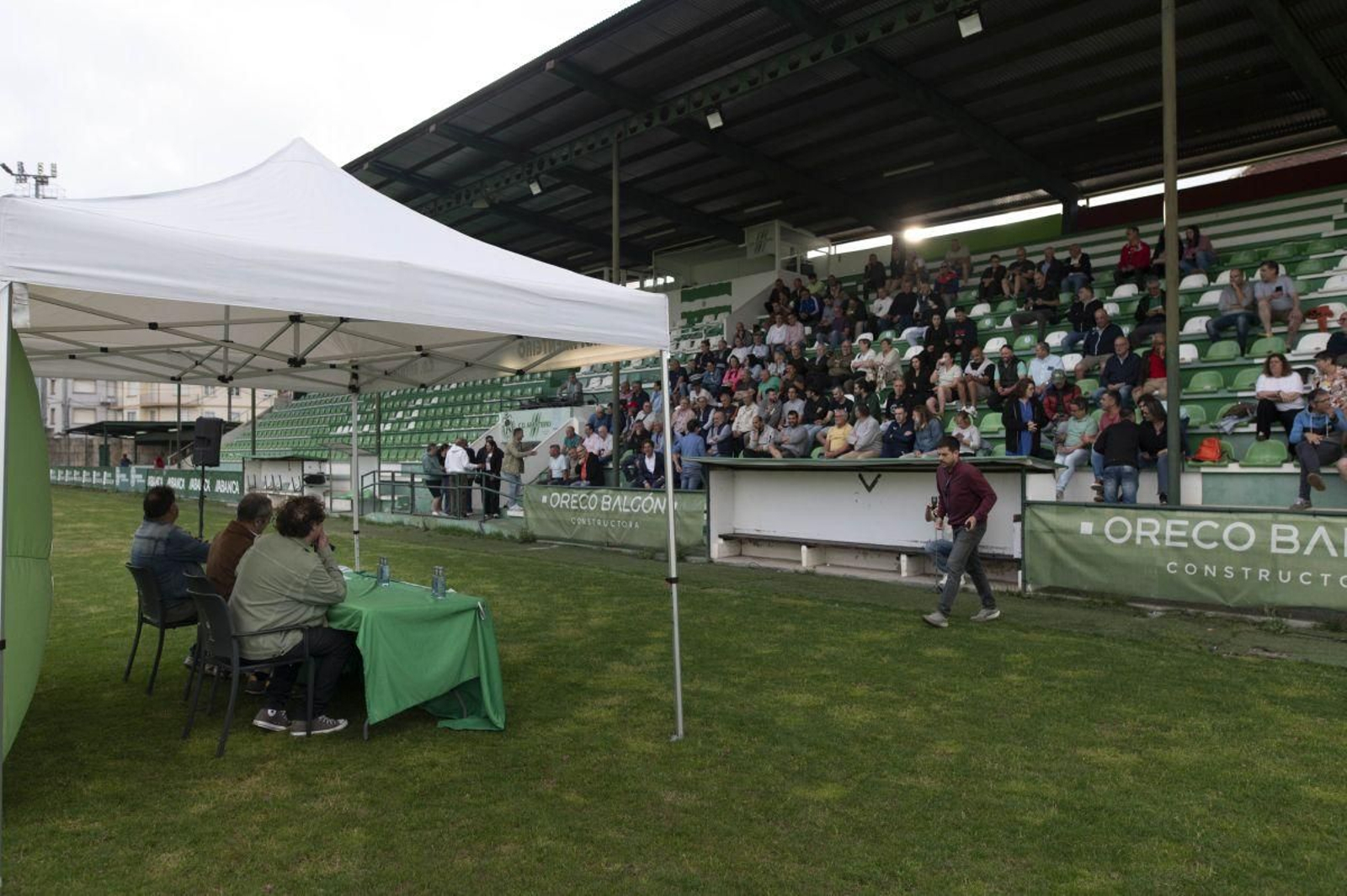 Asamblea del Arenteiro en Espiñedo para informar  a sus socios.
