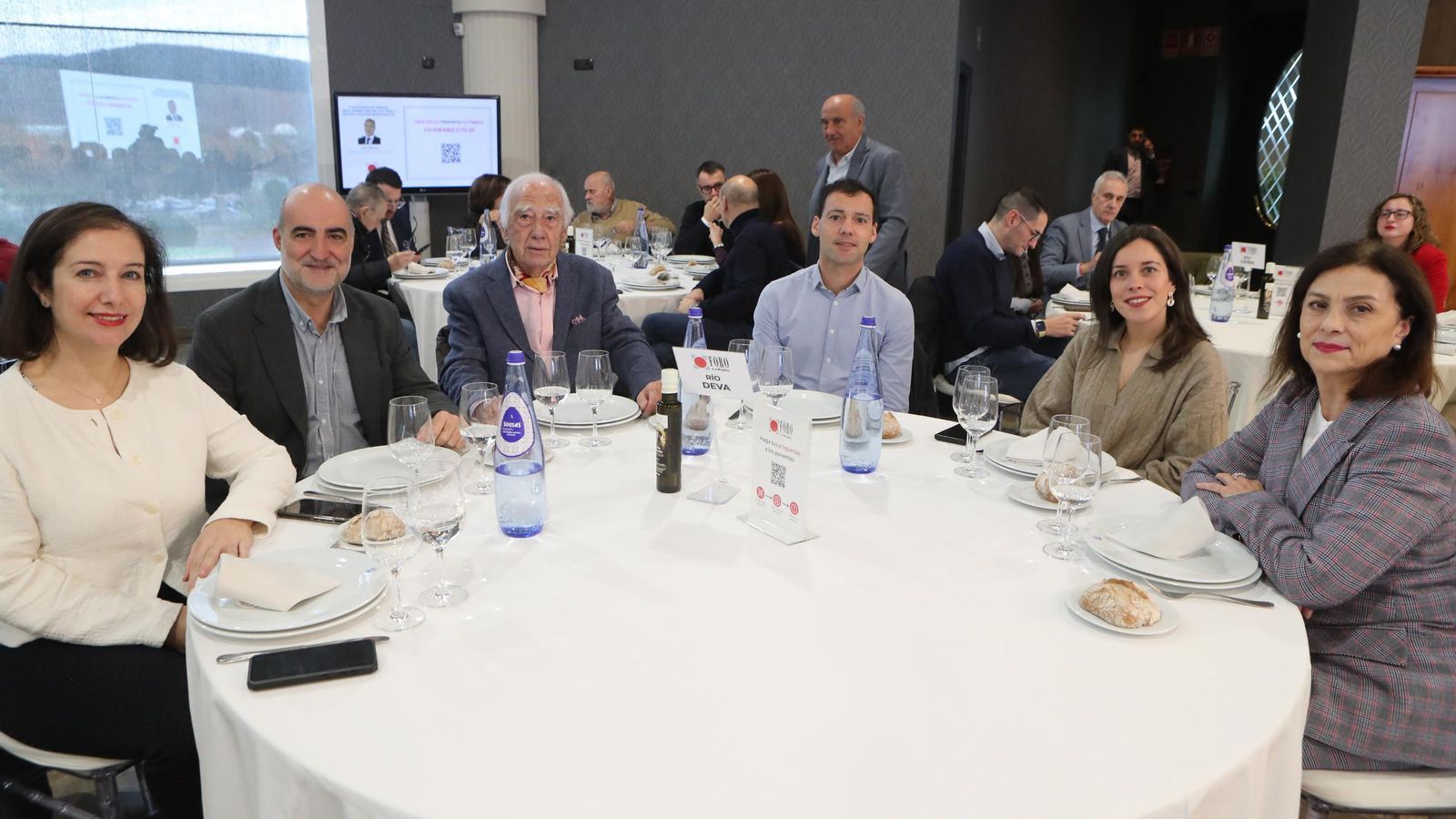 Foro La Región con Luis Menor, presidente de la Diputación de Ourense. Mesa Rio Deva.