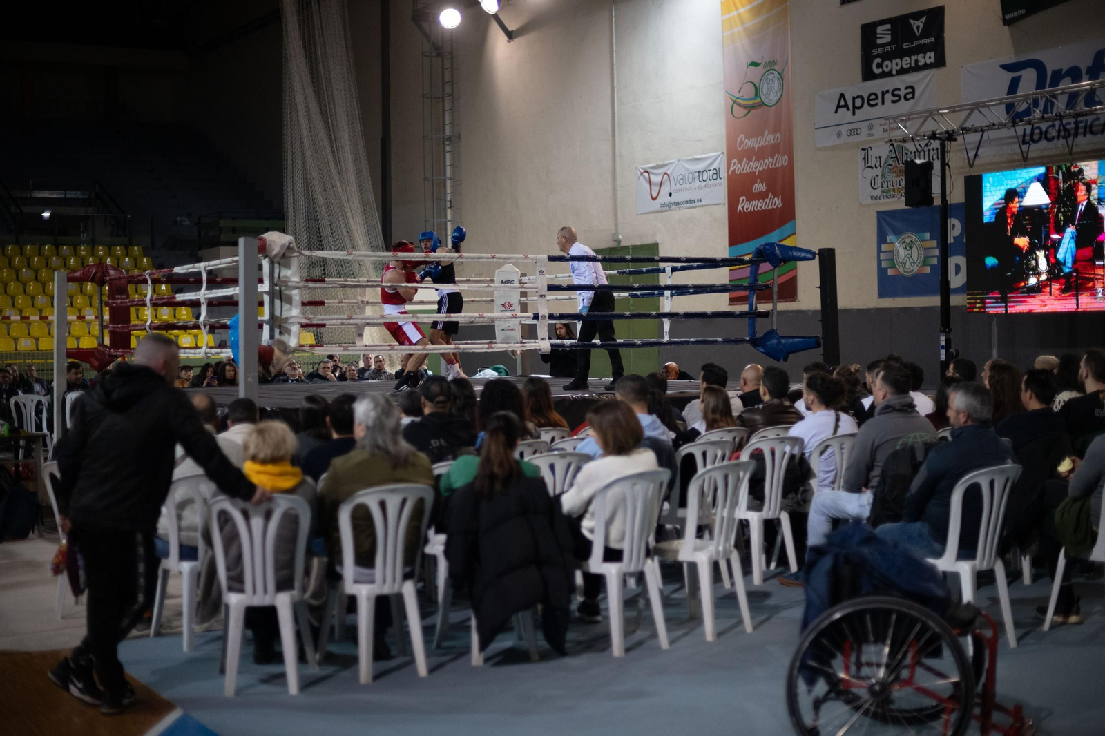 Galería | El boxeo vive una velada espectacular en la vuelta de Simón González a un ring