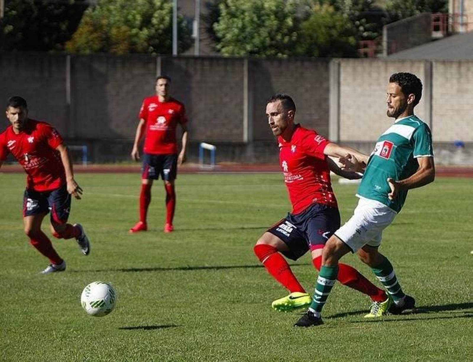 El Barco y el Coruxo en una foto en un partido amistoso.