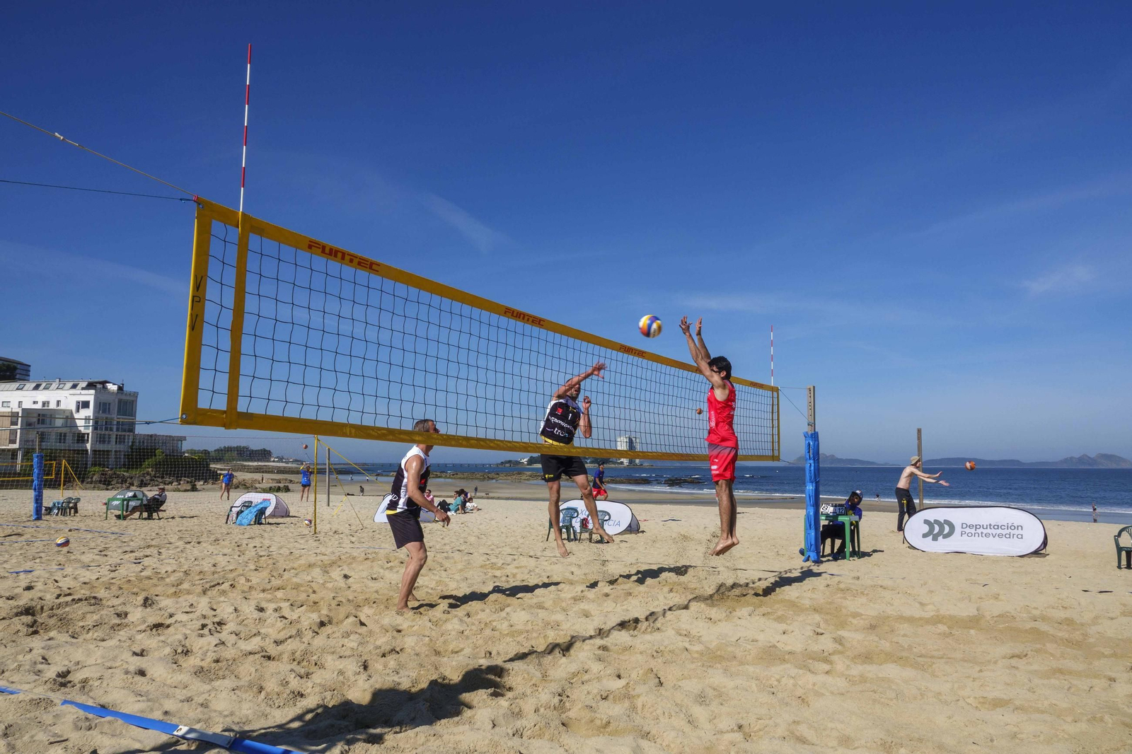 Galería | La liga de voley playa vive su última jornada en Samil