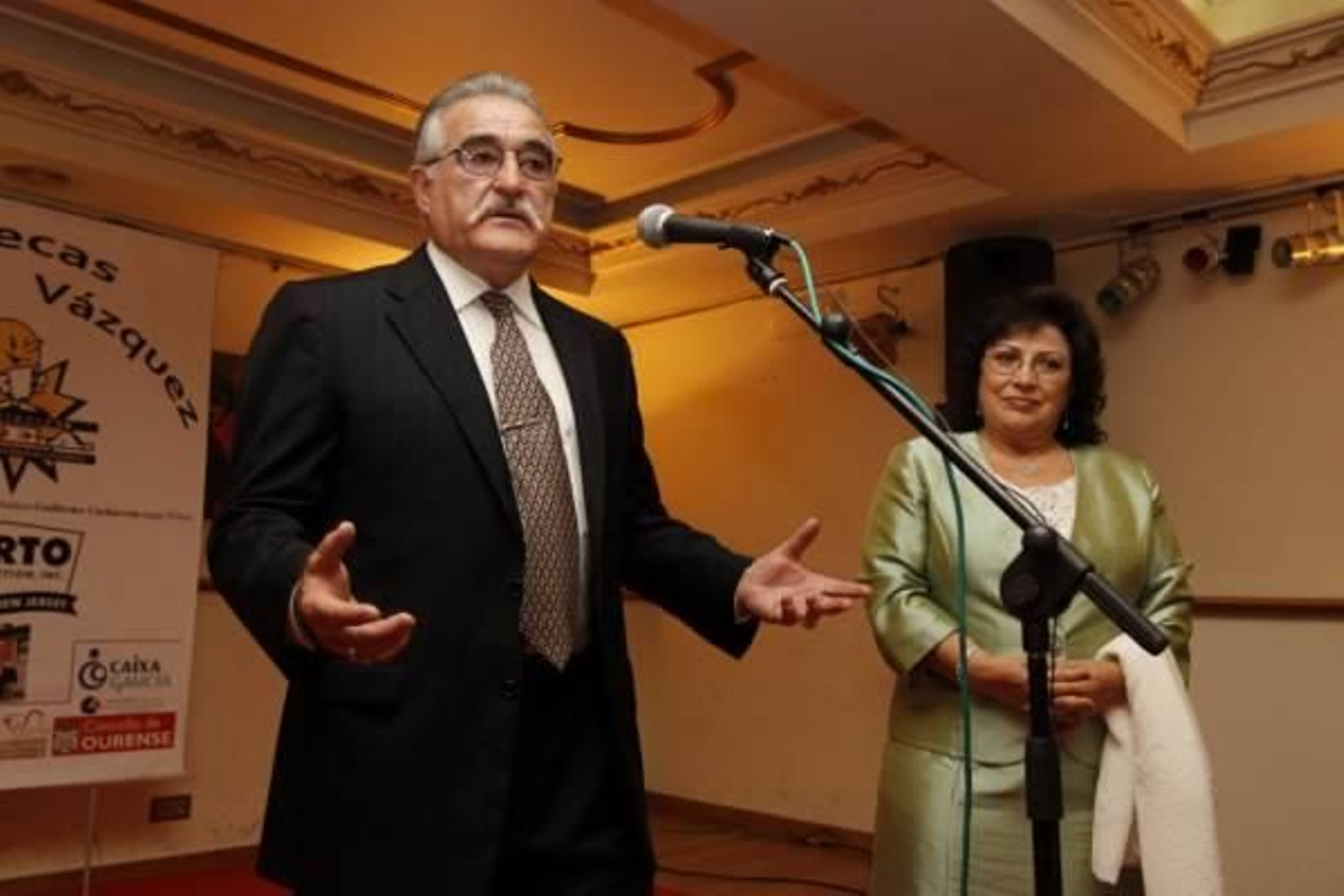 Antonio Vázquez y María Andrés, durante el homenaje.