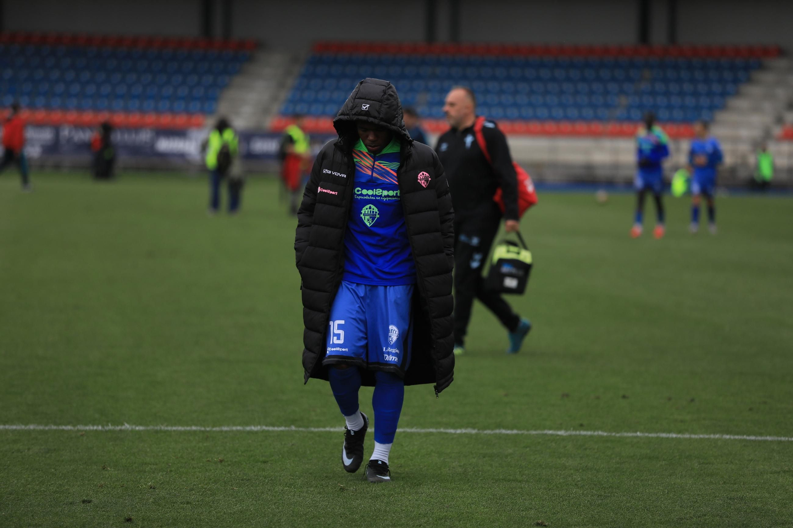 Galería |  Tarde triste en O Couto con el Ourense CF en descenso tras la derrota