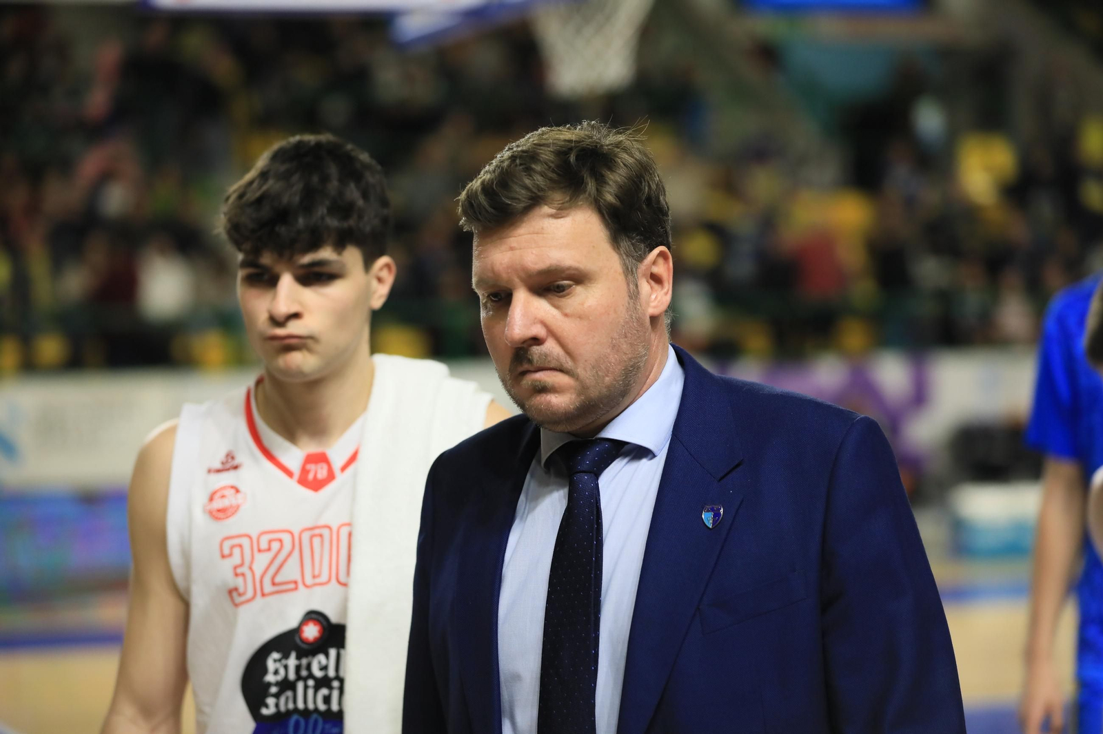 Galería | El Pazo disfruta de un sábado de baloncesto y Entroido