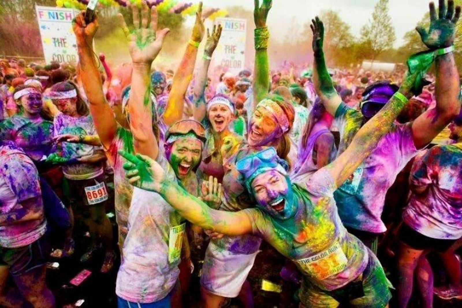 Concursantes en una anterior prueba de la Holi Run.