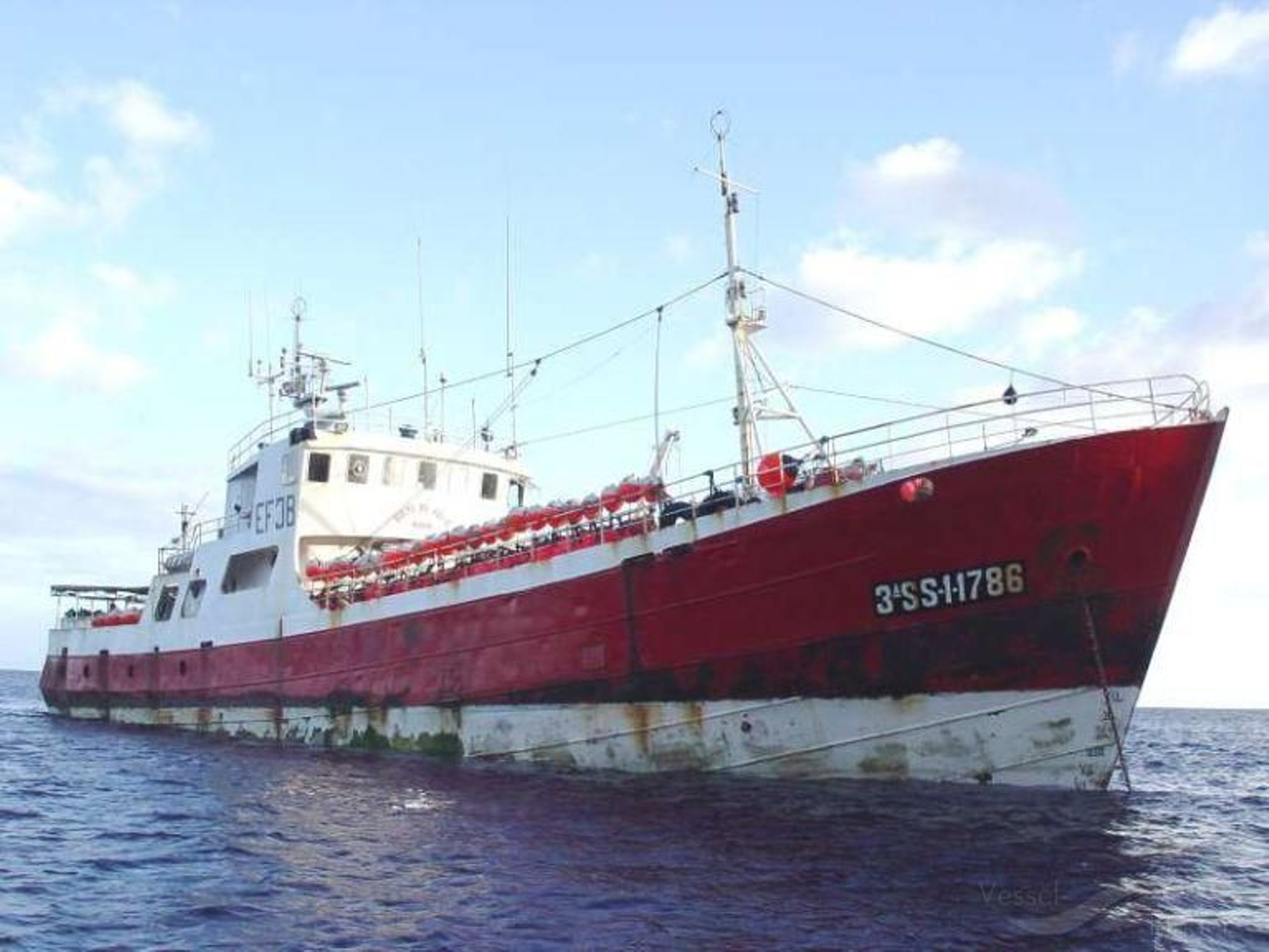 El palangrero 'Bradomin' en el que viajaba el tripulante muerto.