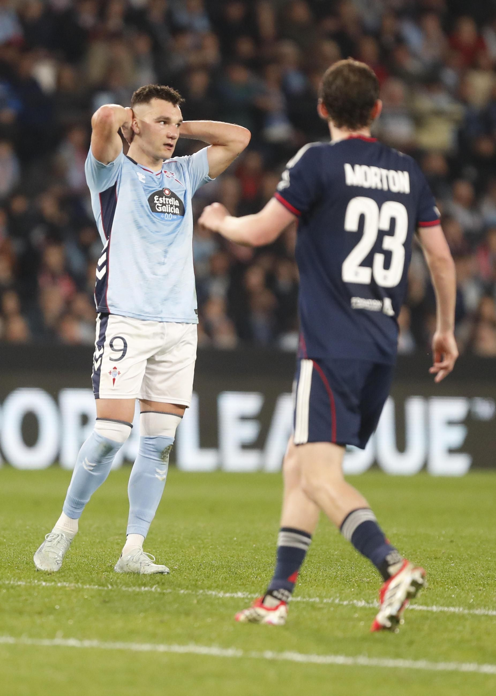 Galería | El Celta y el Olympique, un duelo de altura en Balaídos
