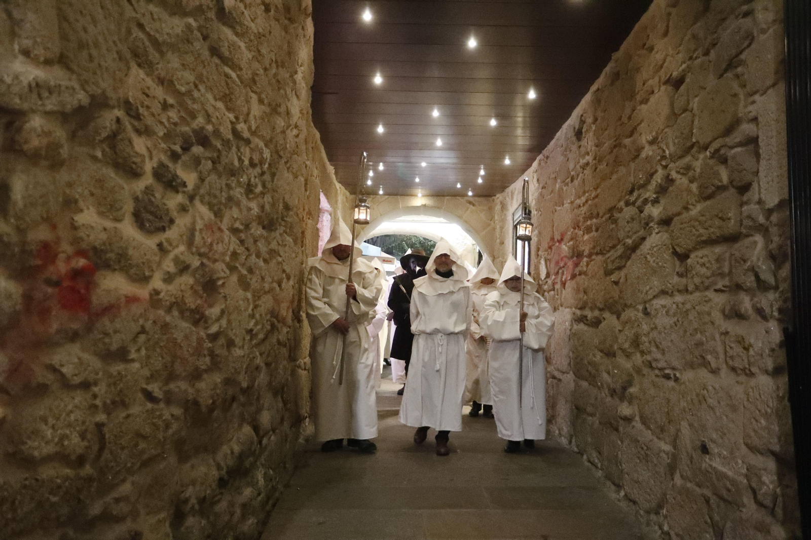 Alumnos de la Escola Municipal de Teatro representaron “Don Juan Tenorio”.
