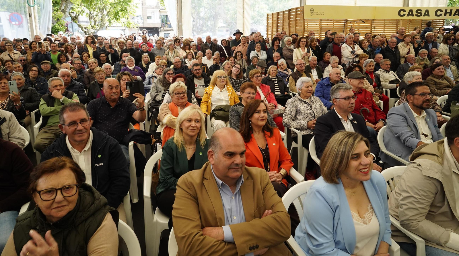 Galería | Un domingo en Redondela entre choco y Revilla