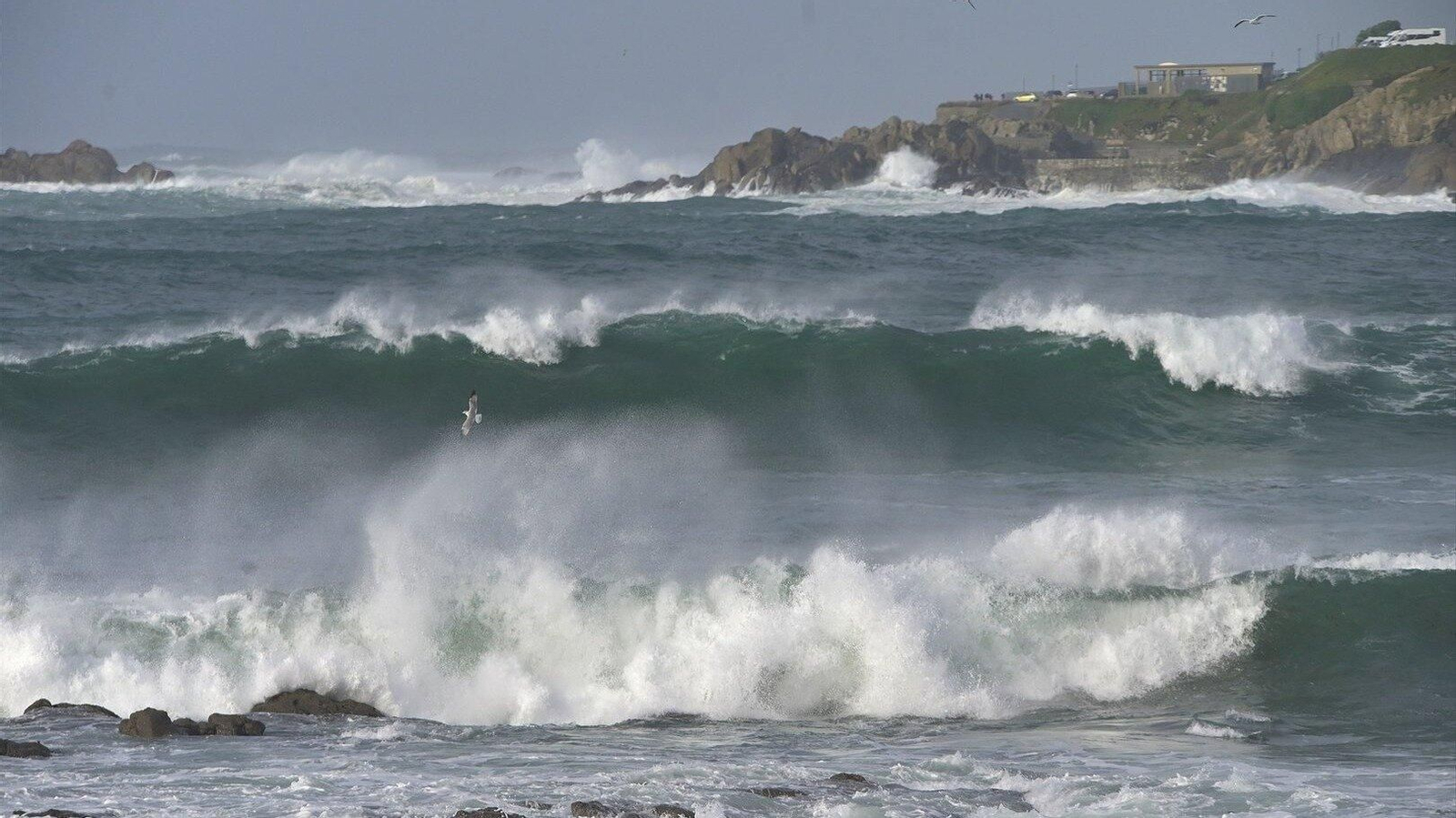 Olas en A Coruña (Foto: Europa Press).