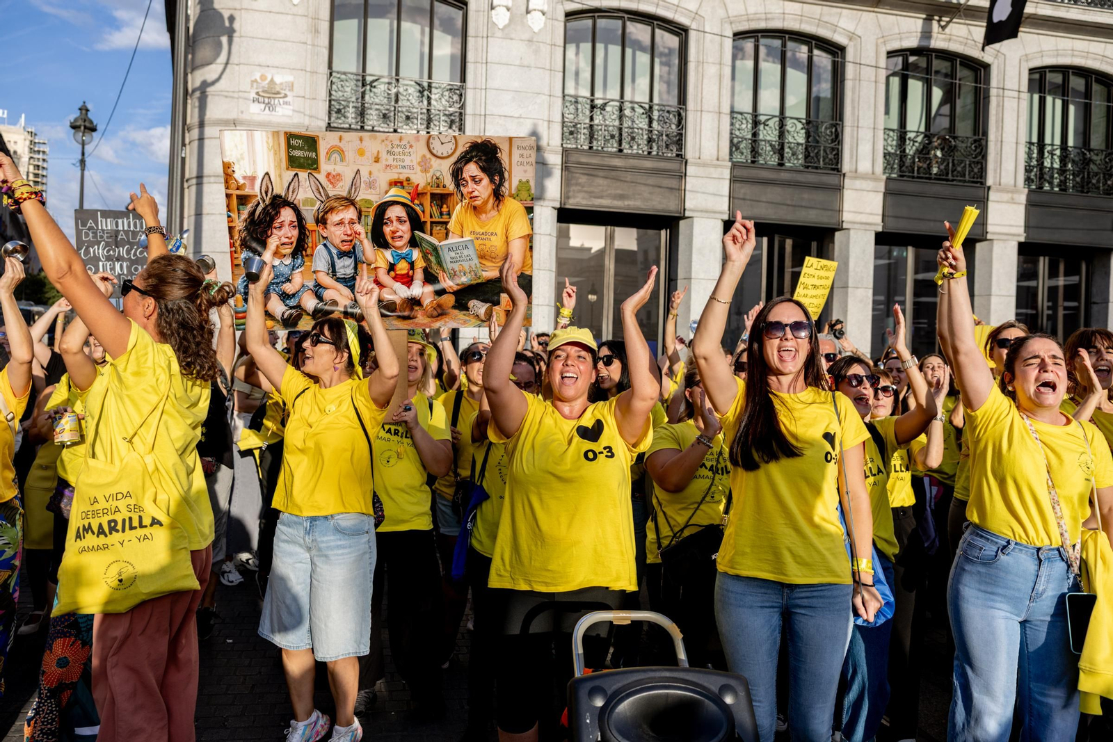Galería | La acampada de Sol por una vivienda digna se sigue extendiendo y los congregados insisten en esta medida de presión