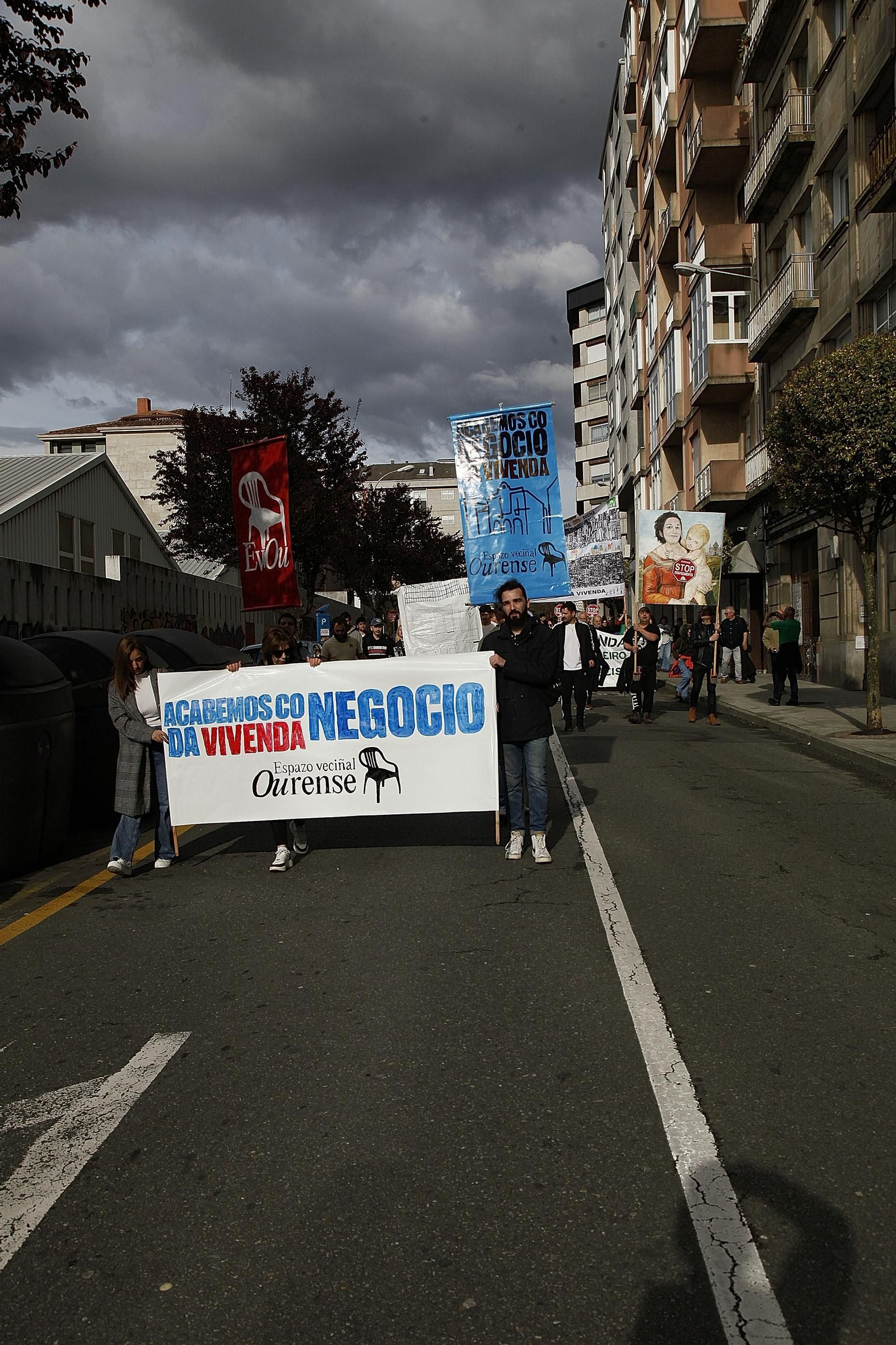 Galería | Ourense sale a las calles para   defender el acceso a la vivienda