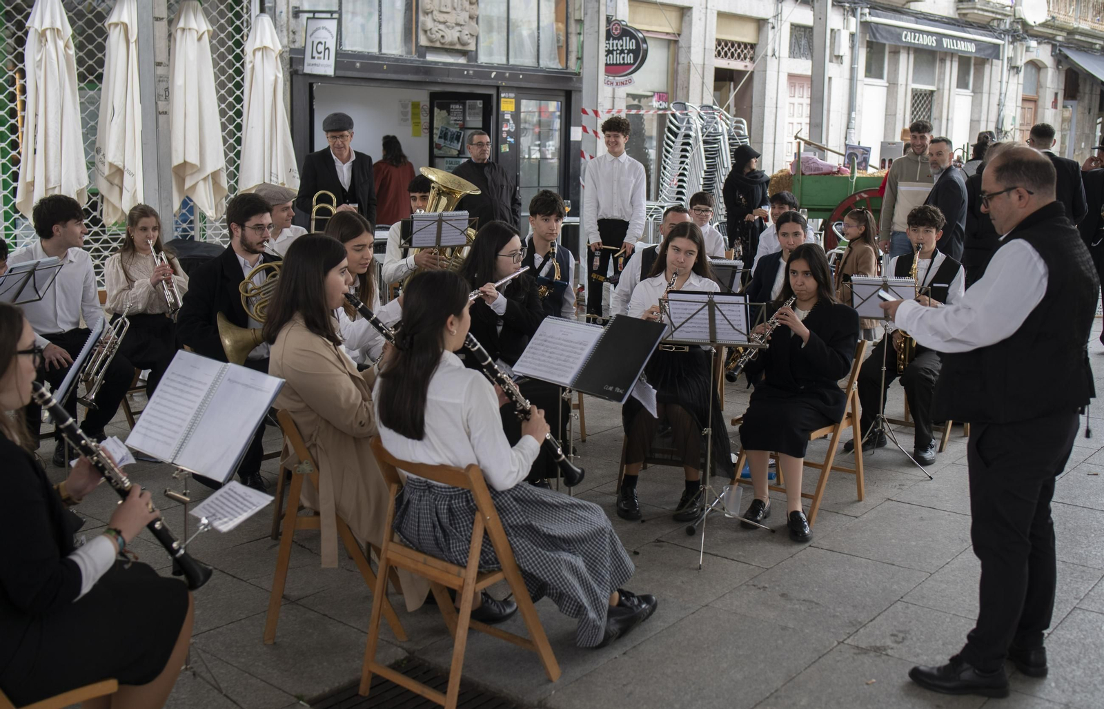 Galería | Xinzo de Limia viaja 50 años al pasado y celebra la 5ª Feira da Mozas