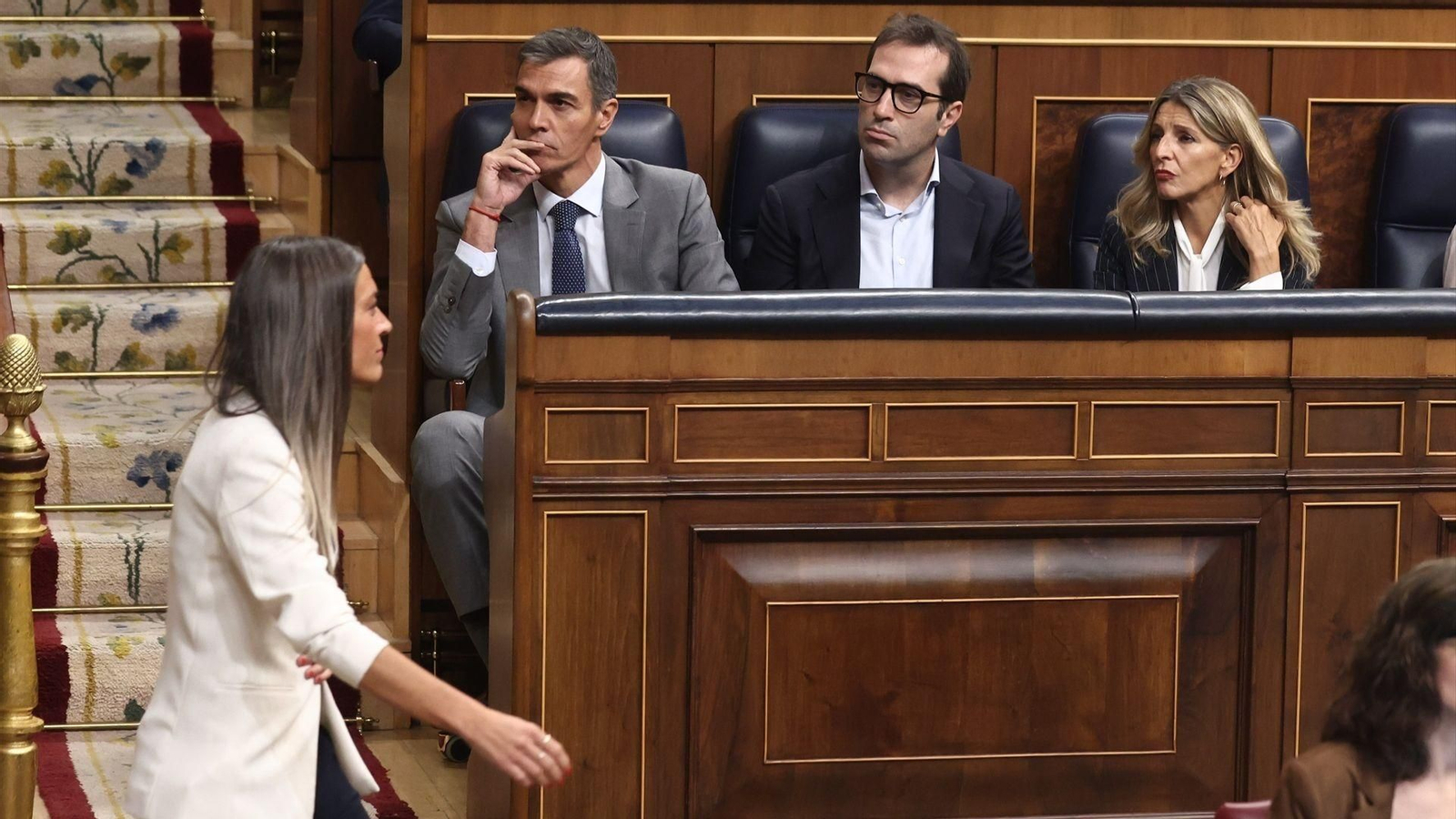 La portavoz de Junts, Miriam Nogueras, frente a Pedro Sánchez, Carlos Cuerpo y Yolanda Díaz.