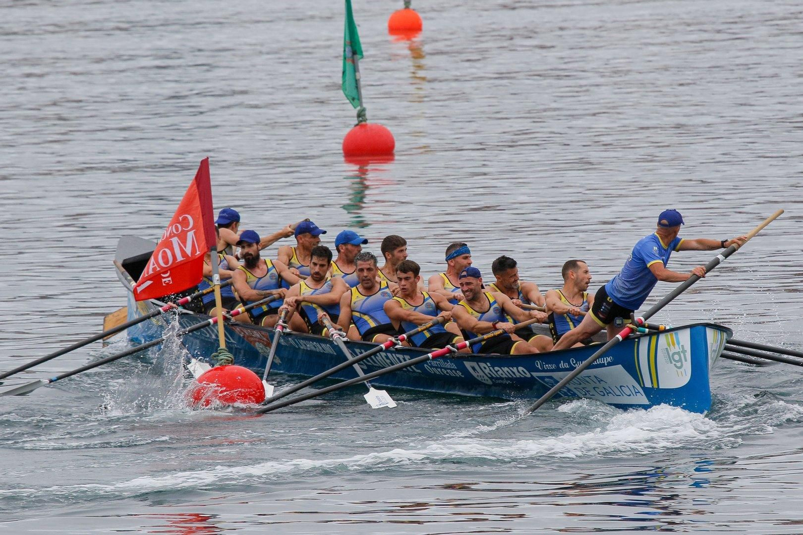 Bandera de Samertolameu de traineras.