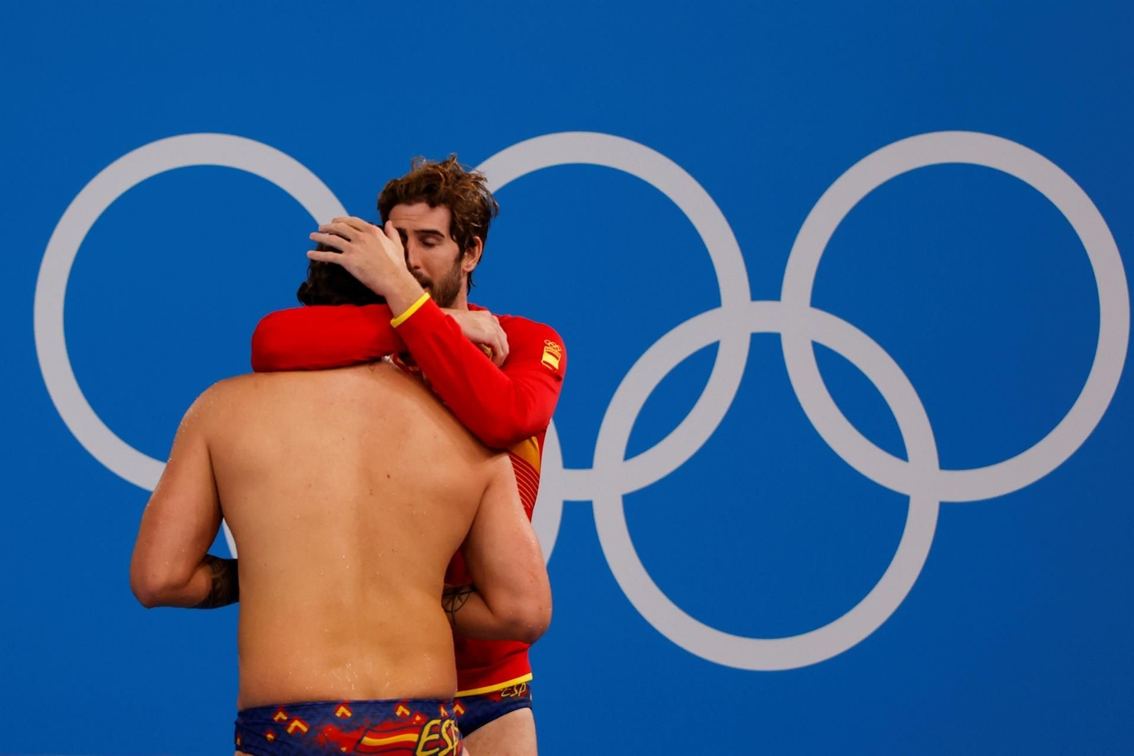 Dos jugadores de la selección española de waterpolo en Tokyo 2020
