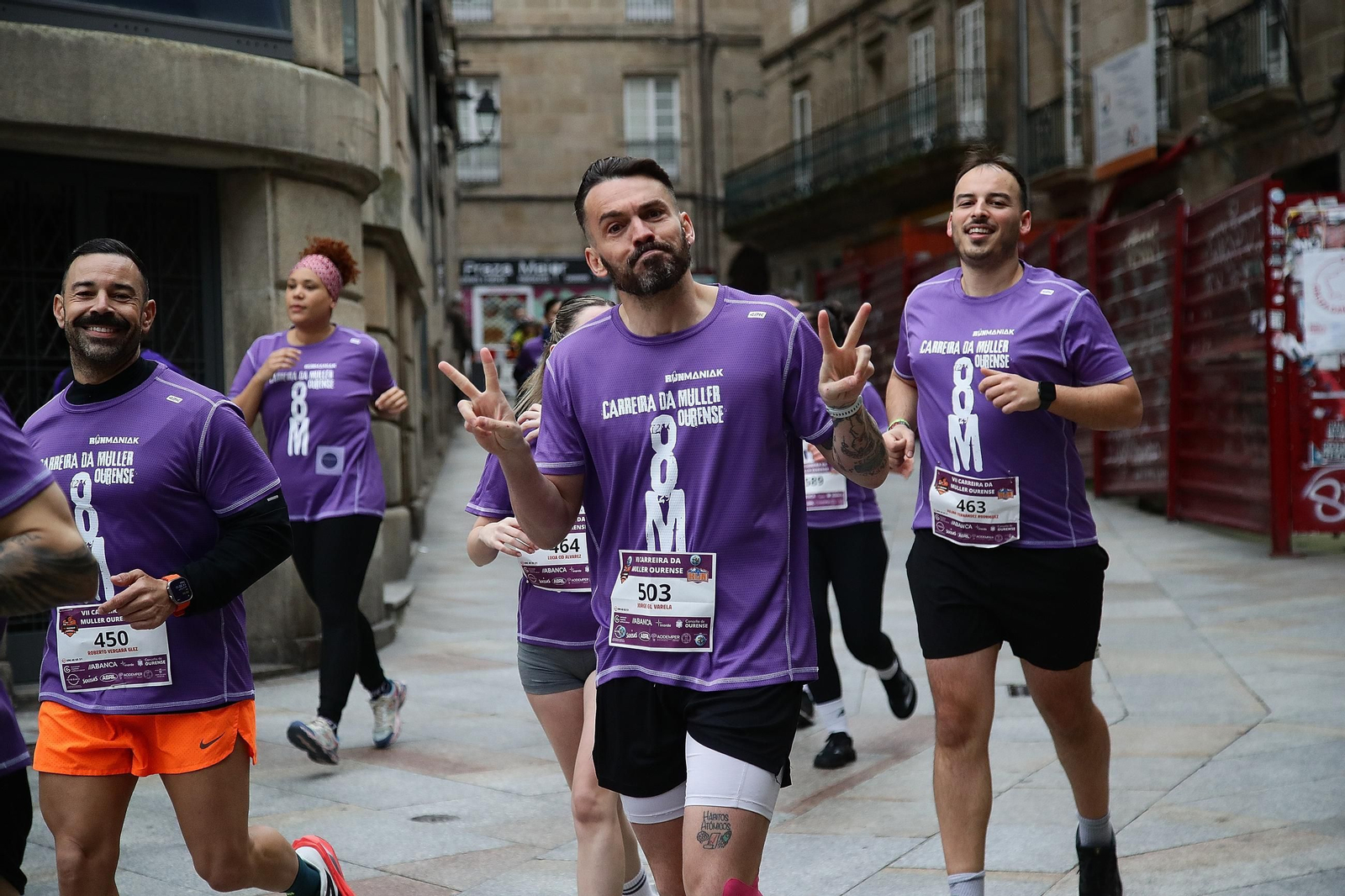 Galería | Ourense se viste de morado para correr la Carreira da Muller
