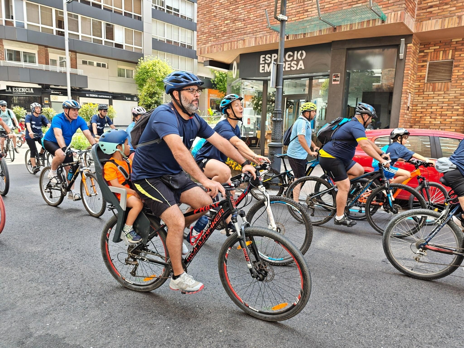 Galería | El ciclismo toma Vigo con la primera edición del Día de la Bici de Atlántico