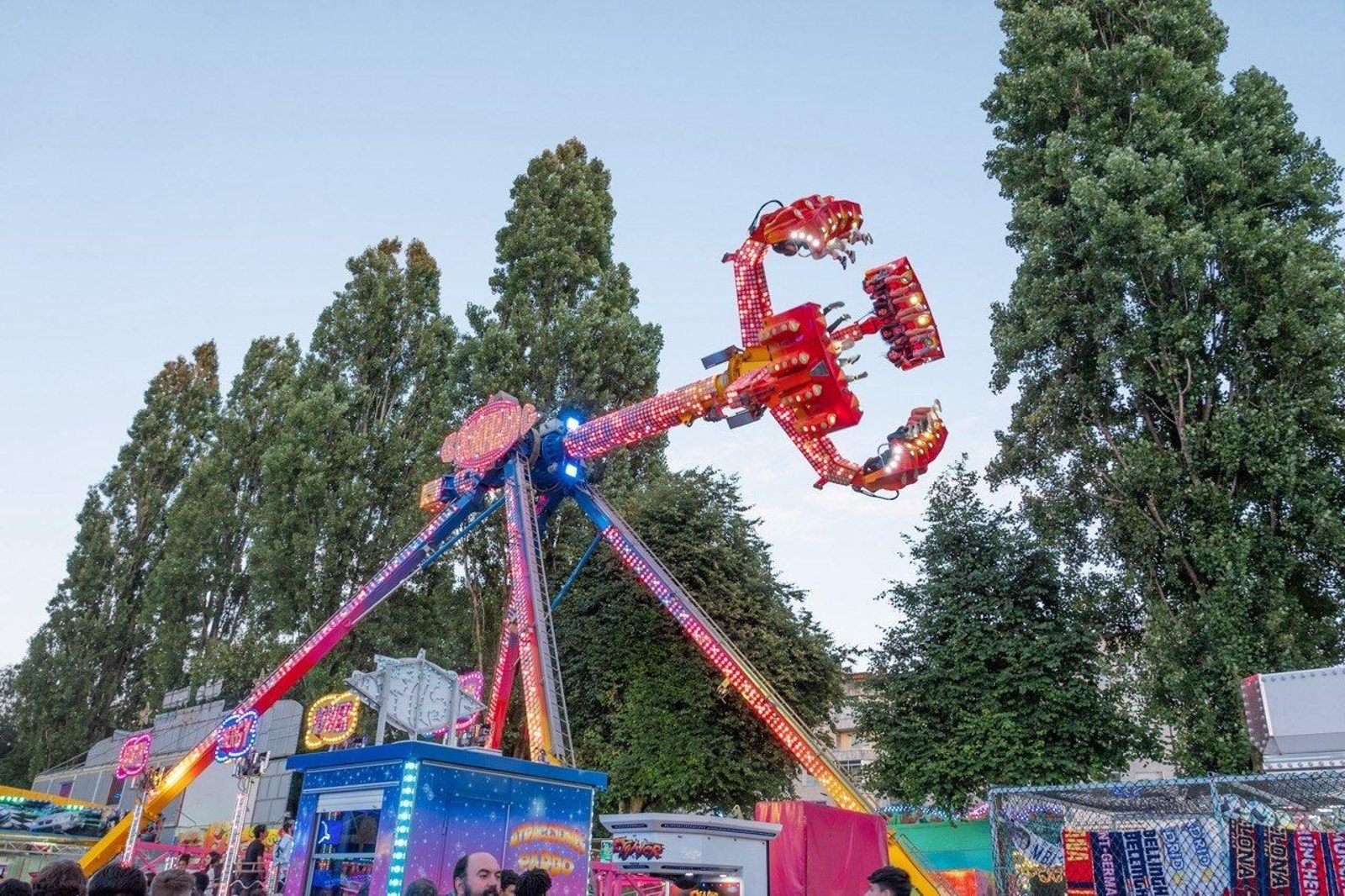 Atracciones en las fiestas de Coia el año pasado.