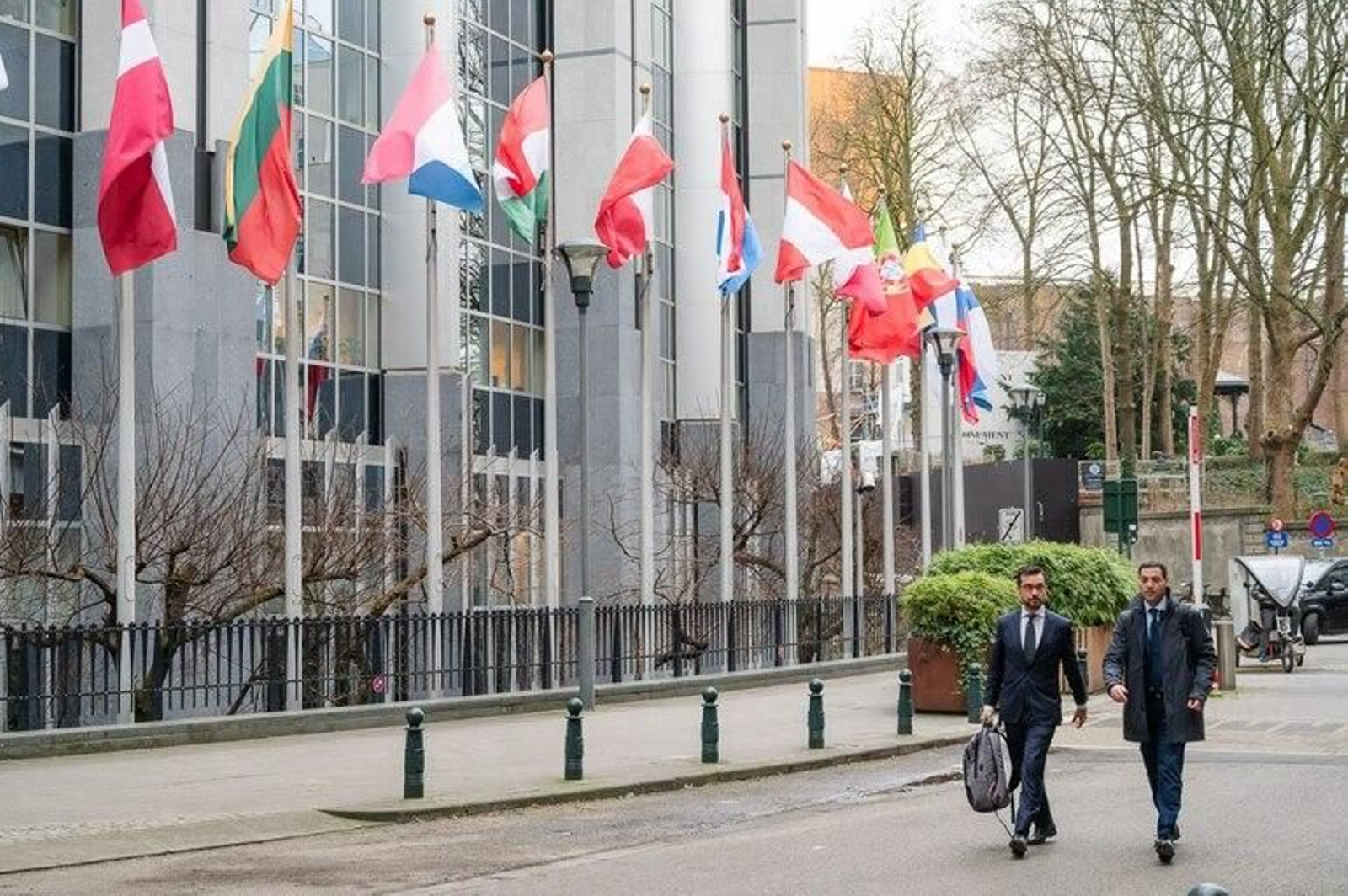 Imanol Padrales y Ander Caballero en Bruselas
