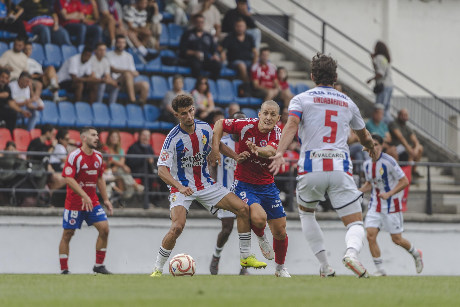 Galería | O Couto disfruta con el estreno de la UD Ourense en Primera Federación, en fotos