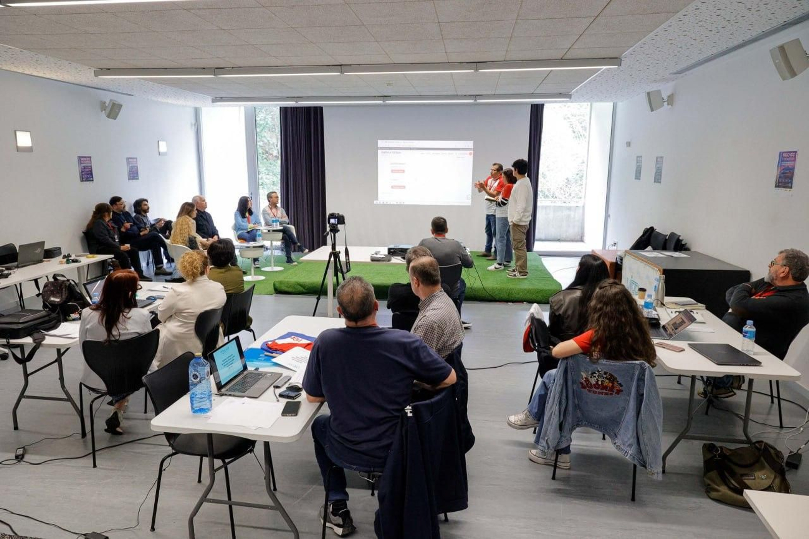 Galería | Última jornada del Vigo ICC Hackathon con premios a los mejores proyectos