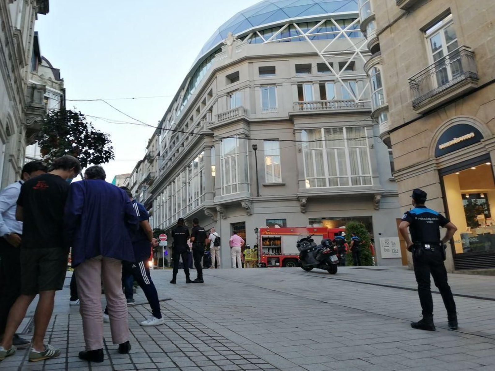 Un incendio se desata en la sede del Celta 79