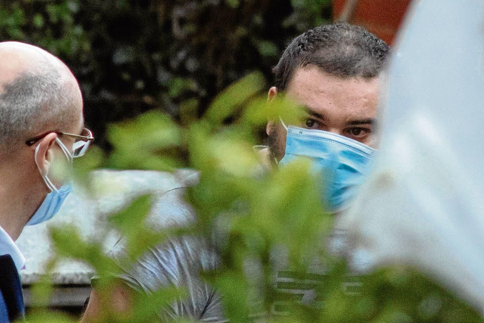 Diego Rodríguez, en el registro domiciliario efectuado el viernes por la tarde. (Foto: Brais Lorenzo)