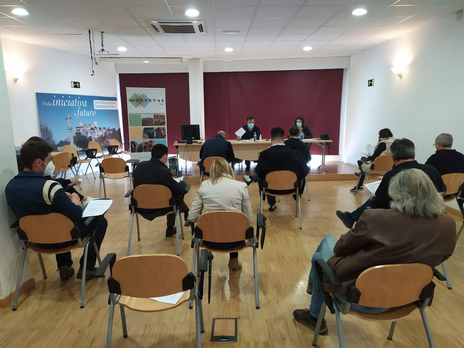 La reunión de la junta directiva de Monteval. (Foto: cedida).